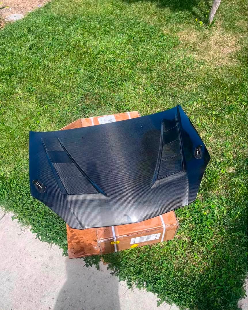 Acura Rsx VIS carbon fiber hood